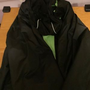 Black/green faded glory rain jacket Size XL 3 pockets kids jacket